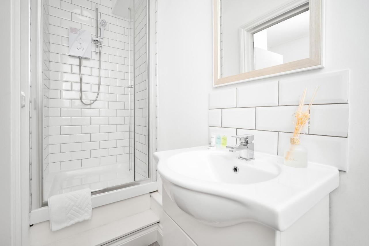 Beautiful Waterside Apartment - Parking - Perry Barr - Top Rated Birmingham Zewnętrze zdjęcie