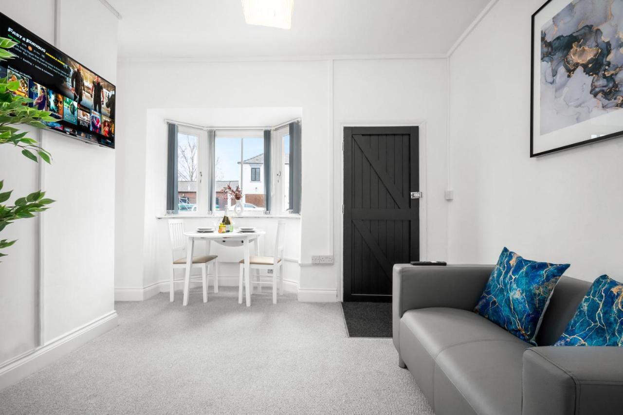 Beautiful Waterside Apartment - Parking - Perry Barr - Top Rated Birmingham Zewnętrze zdjęcie