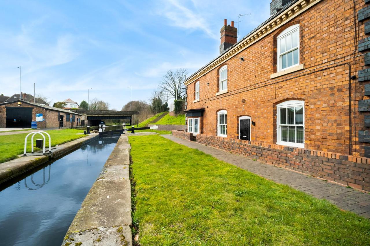 Beautiful Waterside Apartment - Parking - Perry Barr - Top Rated Birmingham Zewnętrze zdjęcie